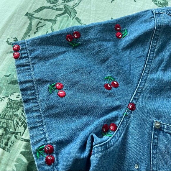 Vintage Cherry Embroidered Denim Jacket Shirt The Quacker Factory - Picture 9 of 13